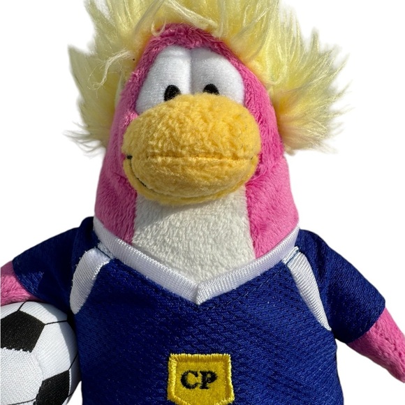 Disney Club Penguin Blue Soccer (F) S8 & Red Football S9 Players Plush Bundle - Picture 6 of 10